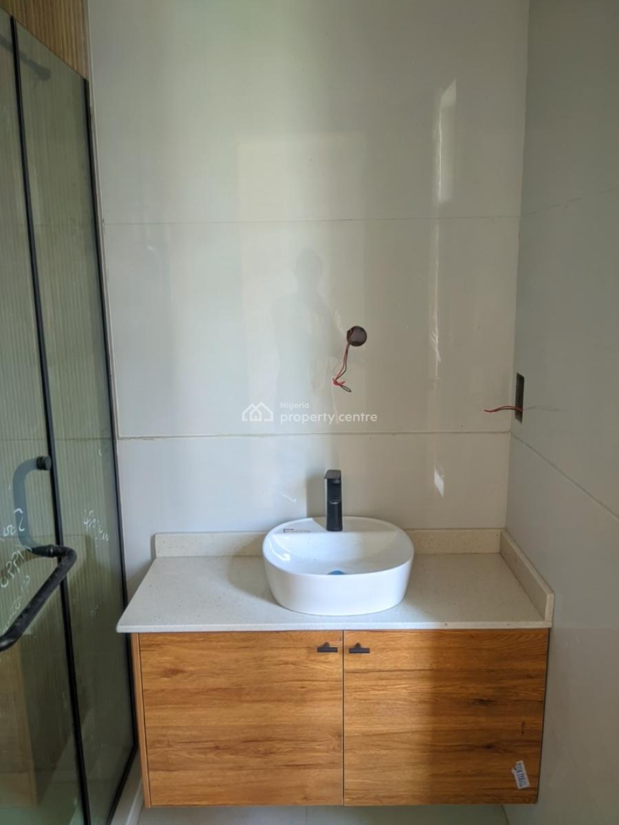 Stylish and Spacious 3 Bedroom Penthouse with Bq N 24/7 Light, Lekki Phase 1, Lekki Phase 1, Lekki, Lagos, House for Sale