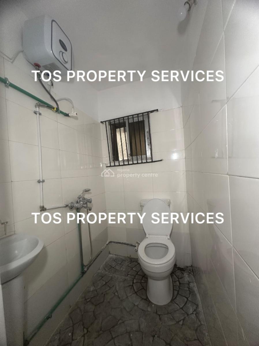 Clean 3 Bedroom All Rooms Ensuite Flat, Sabo-alagomeji, Yaba, Lagos, Alagomeji, Yaba, Lagos, Flat / Apartment for Rent