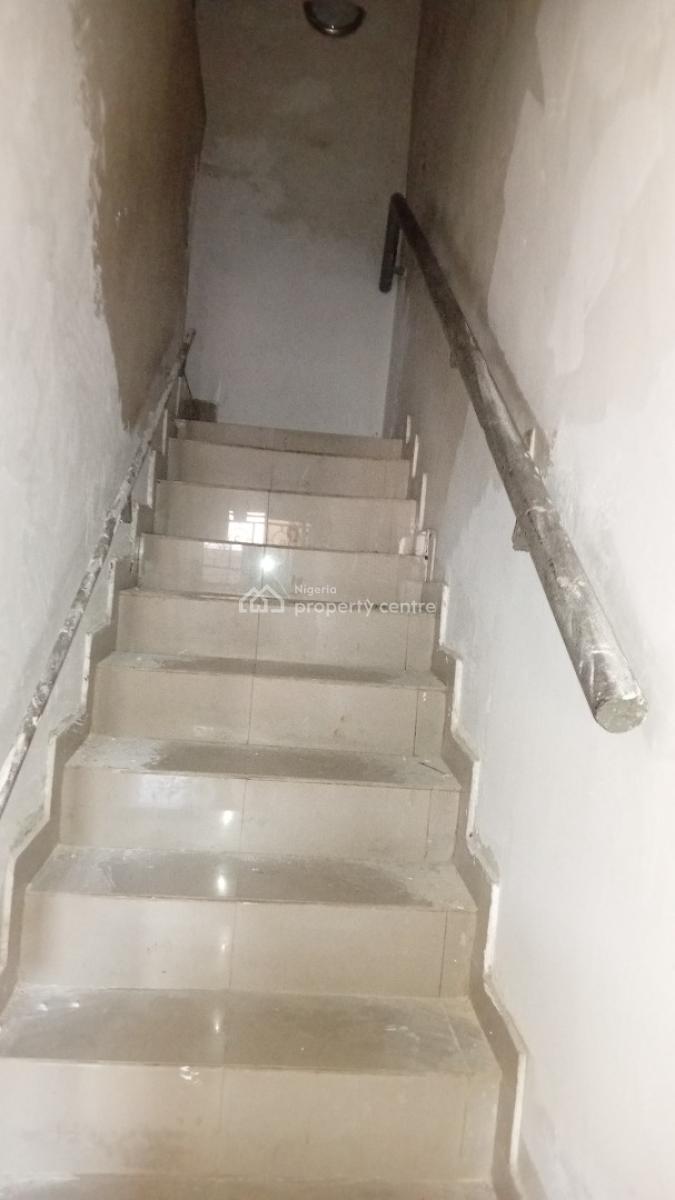 Luxury 3bedroom Duplex, 27 Adeleke Noah Street Goodnews Estate, Badore, Ajah, Lagos, Flat / Apartment for Rent