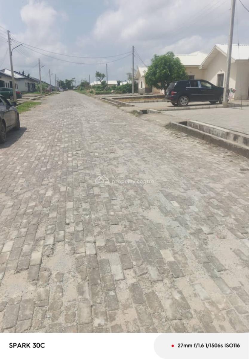 Standard 2 Bedroom Flat En Suite, Kuker Homes Estate, Kuje Area Council, Kuje, Abuja, Flat / Apartment for Sale