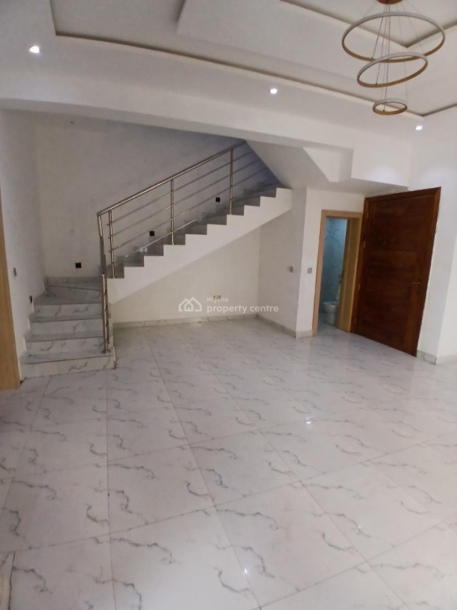 Serviced 3 Bedroom En-suite Maisonette with an Open Fitted Kitchen Cab, Ikate Elegushi, Lekki, Lagos, Flat / Apartment for Rent