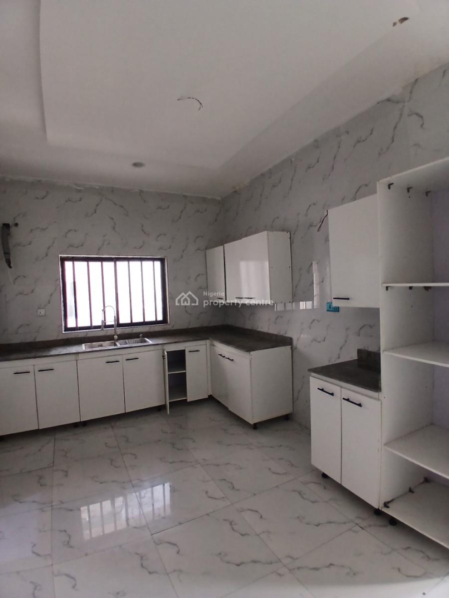 Serviced 3 Bedroom En-suite Maisonette with an Open Fitted Kitchen Cab, Ikate Elegushi, Lekki, Lagos, Flat / Apartment for Rent