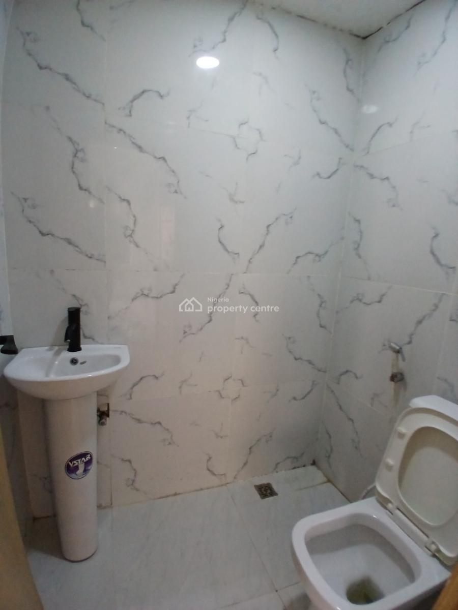Serviced 3 Bedroom En-suite Maisonette with an Open Fitted Kitchen Cab, Ikate Elegushi, Lekki, Lagos, Flat / Apartment for Rent