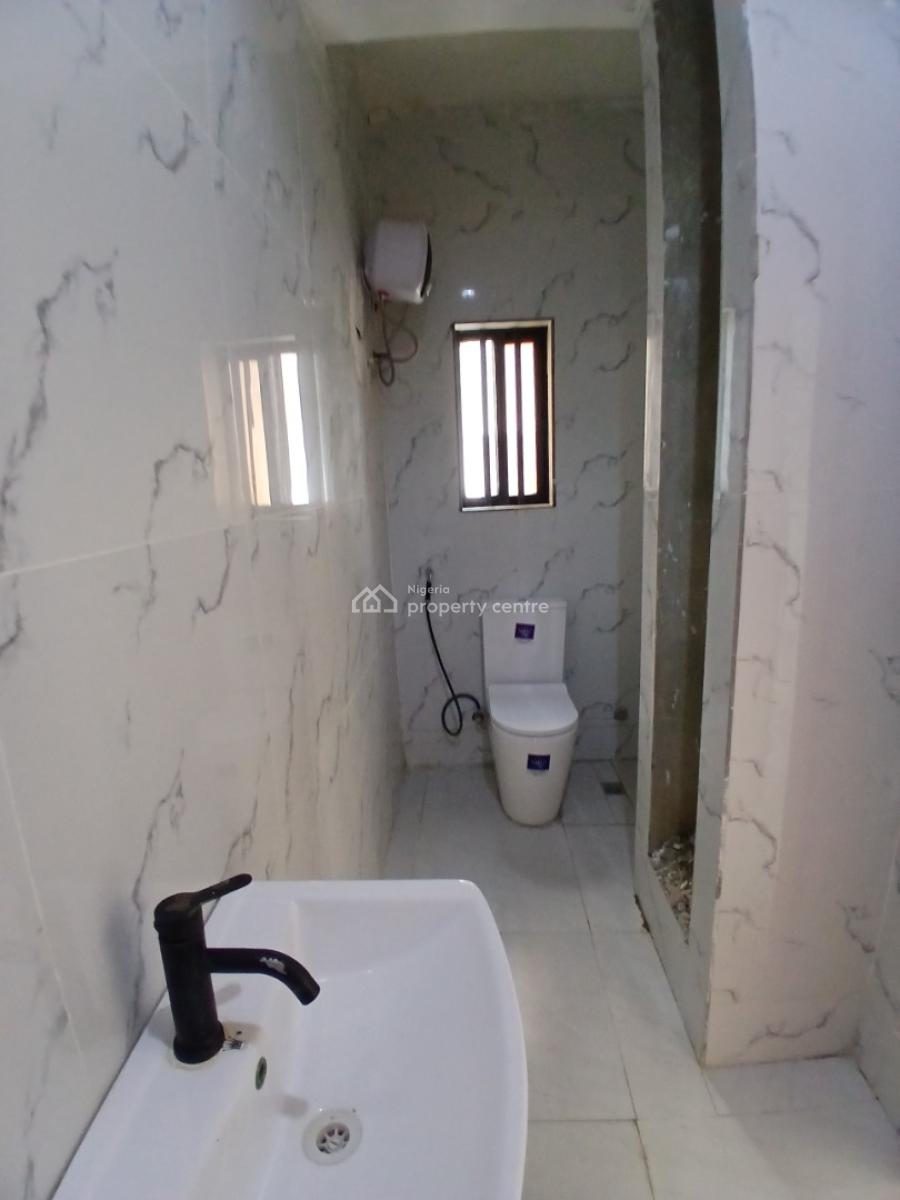 Serviced 3 Bedroom En-suite Maisonette with an Open Fitted Kitchen Cab, Ikate Elegushi, Lekki, Lagos, Flat / Apartment for Rent