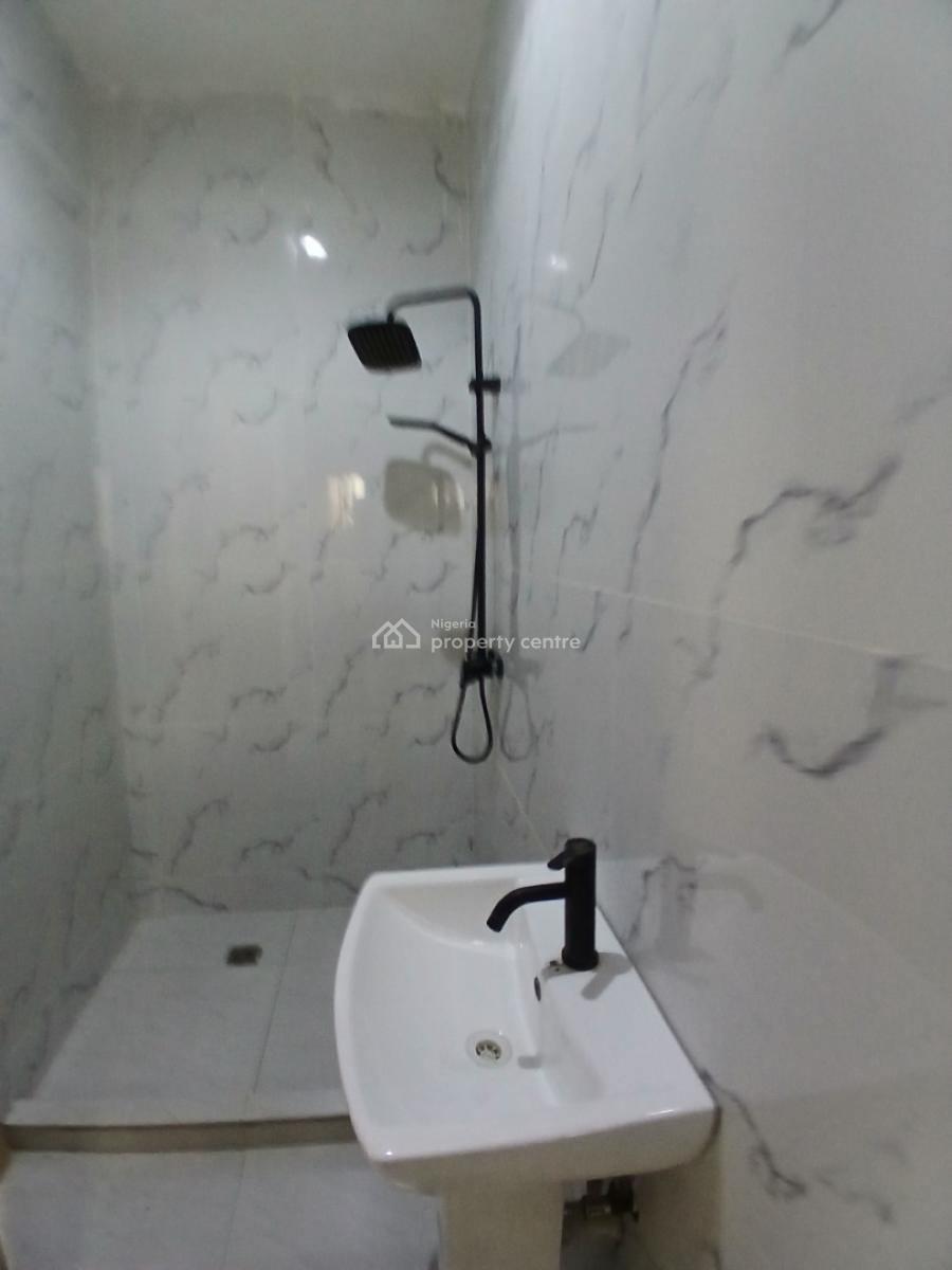 Serviced 3 Bedroom En-suite Maisonette with an Open Fitted Kitchen Cab, Ikate Elegushi, Lekki, Lagos, Flat / Apartment for Rent