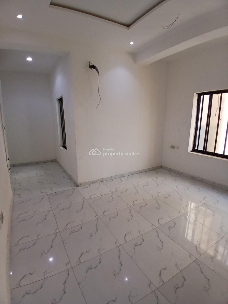 Serviced 3 Bedroom En-suite Maisonette with an Open Fitted Kitchen Cab, Ikate Elegushi, Lekki, Lagos, Flat / Apartment for Rent