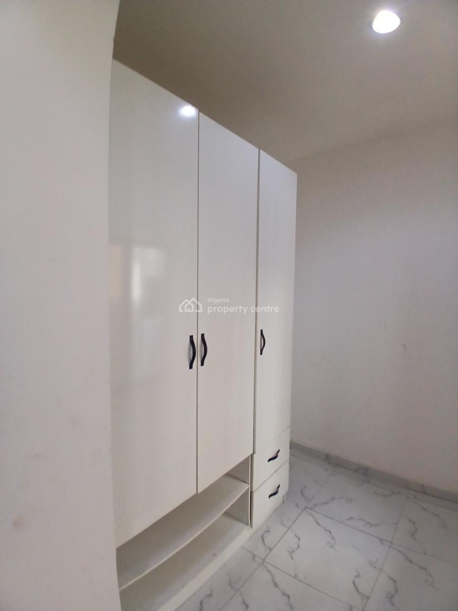 Serviced 3 Bedroom En-suite Maisonette with an Open Fitted Kitchen Cab, Ikate Elegushi, Lekki, Lagos, Flat / Apartment for Rent