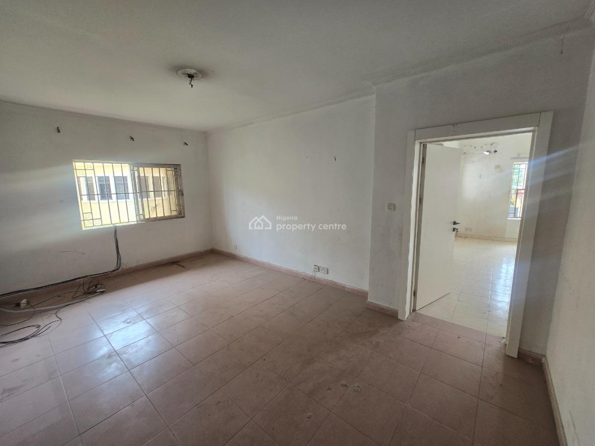 Well Maintained 4-bedroom Semi-detached Duplex Puls 2rooms Bq, Off Admiralty Way, Lekki Phase 1, Lekki, Lagos, Semi-detached Duplex for Rent