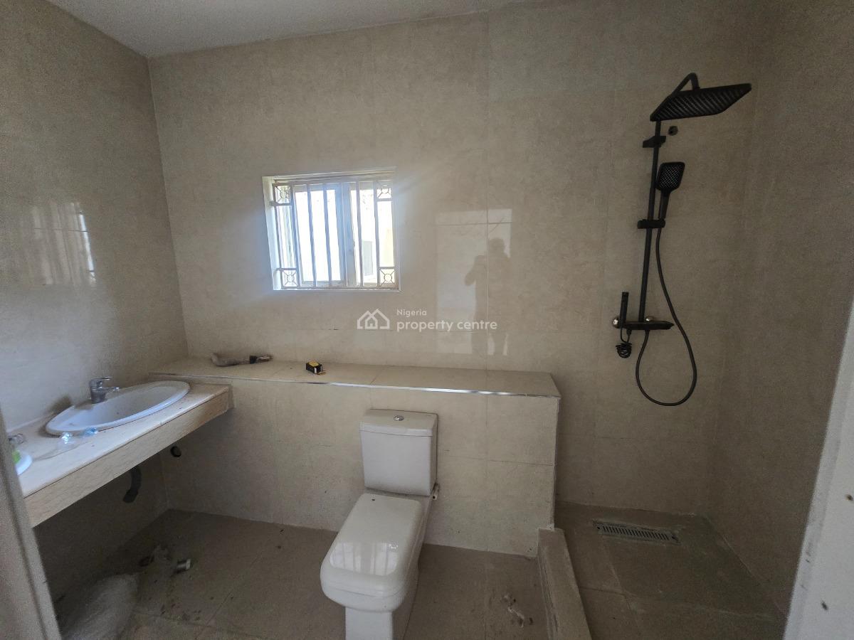 Well Maintained 4-bedroom Semi-detached Duplex Puls 2rooms Bq, Off Admiralty Way, Lekki Phase 1, Lekki, Lagos, Semi-detached Duplex for Rent