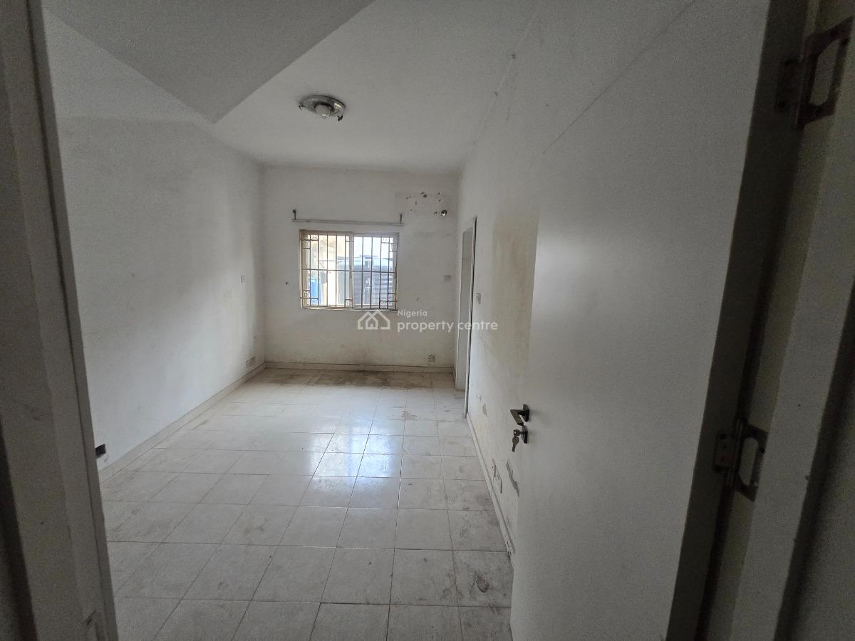 Well Maintained 4-bedroom Semi-detached Duplex Puls 2rooms Bq, Off Admiralty Way, Lekki Phase 1, Lekki, Lagos, Semi-detached Duplex for Rent