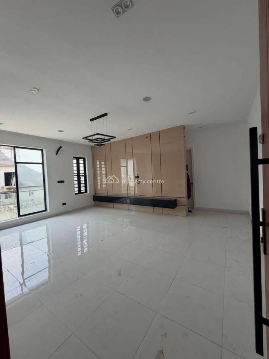 New Exquisite 2 Bedroom Apartment, Ologolo, Ologolo, Lekki, Lagos, Flat / Apartment for Sale