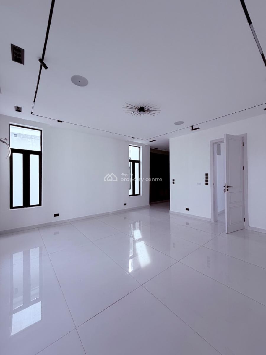 5bedrooms Detached House with Bq, Palm Estate, Osapa, Lekki, Lagos, Detached Duplex for Sale