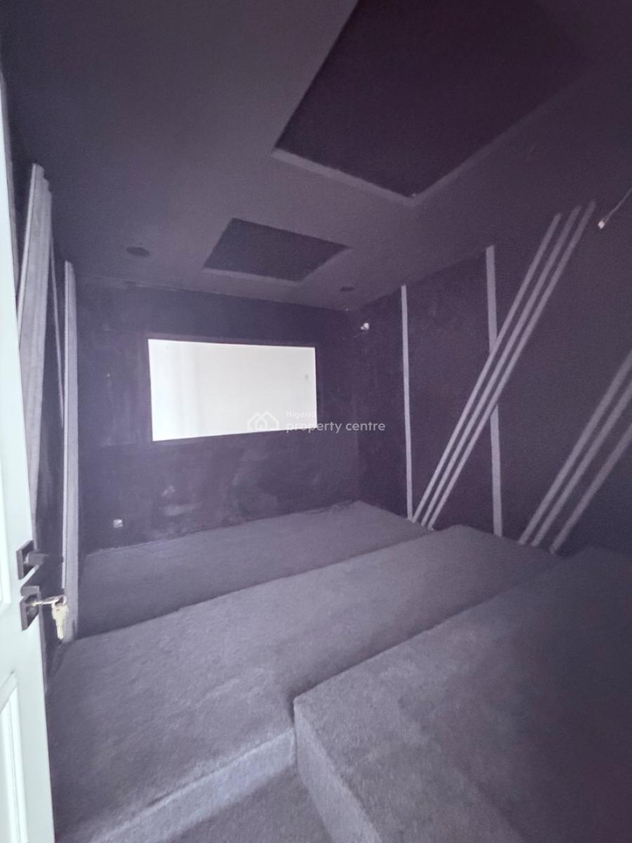 5bedrooms Detached House with Bq, Palm Estate, Osapa, Lekki, Lagos, Detached Duplex for Sale