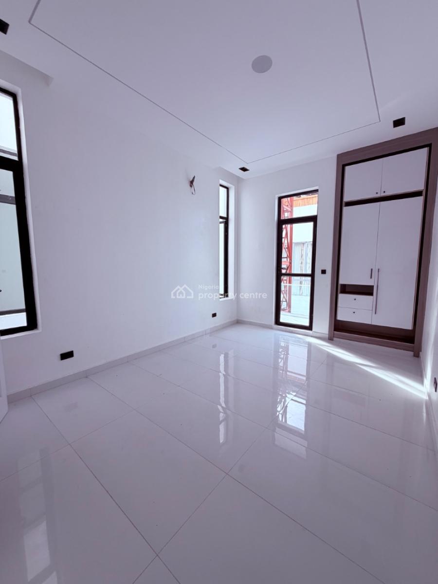 5bedrooms Detached House with Bq, Palm Estate, Osapa, Lekki, Lagos, Detached Duplex for Sale