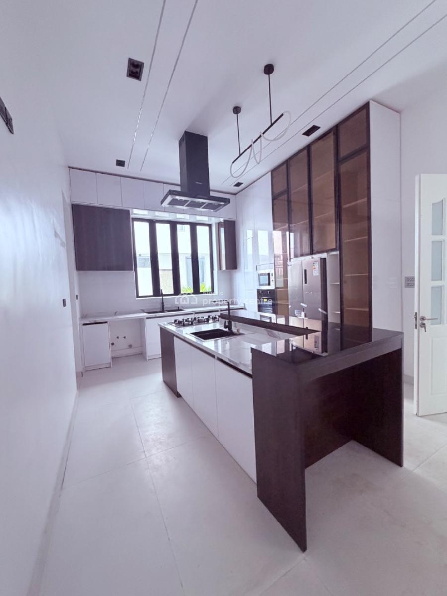 5bedrooms Detached House with Bq, Palm Estate, Osapa, Lekki, Lagos, Detached Duplex for Sale