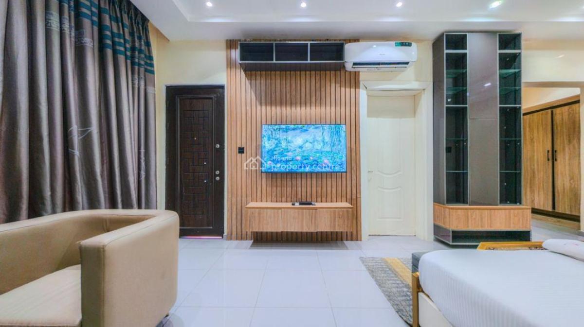 Modern 4br with Pool, Balcony & Sea View, Off Admiralty Way, Lekki Phase 1, Lekki, Lagos, Flat / Apartment Short Let