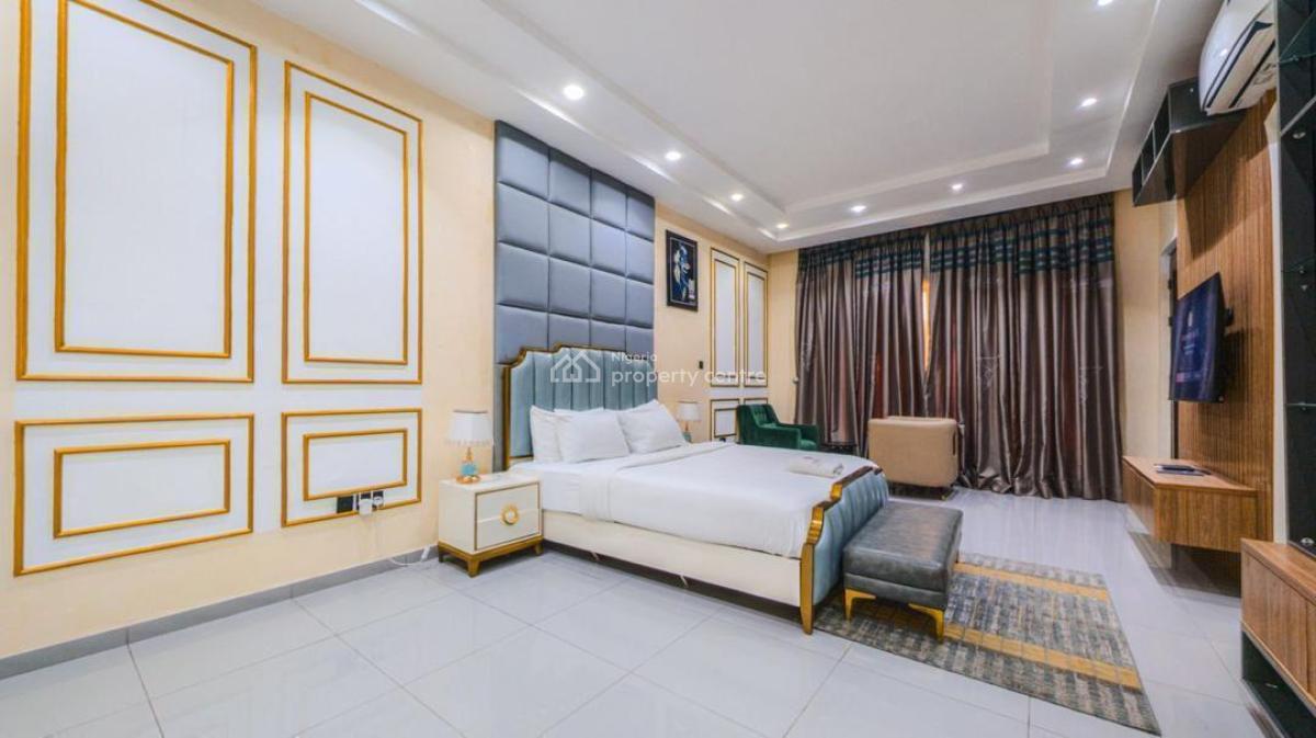 Modern 4br with Pool, Balcony & Sea View, Off Admiralty Way, Lekki Phase 1, Lekki, Lagos, Flat / Apartment Short Let