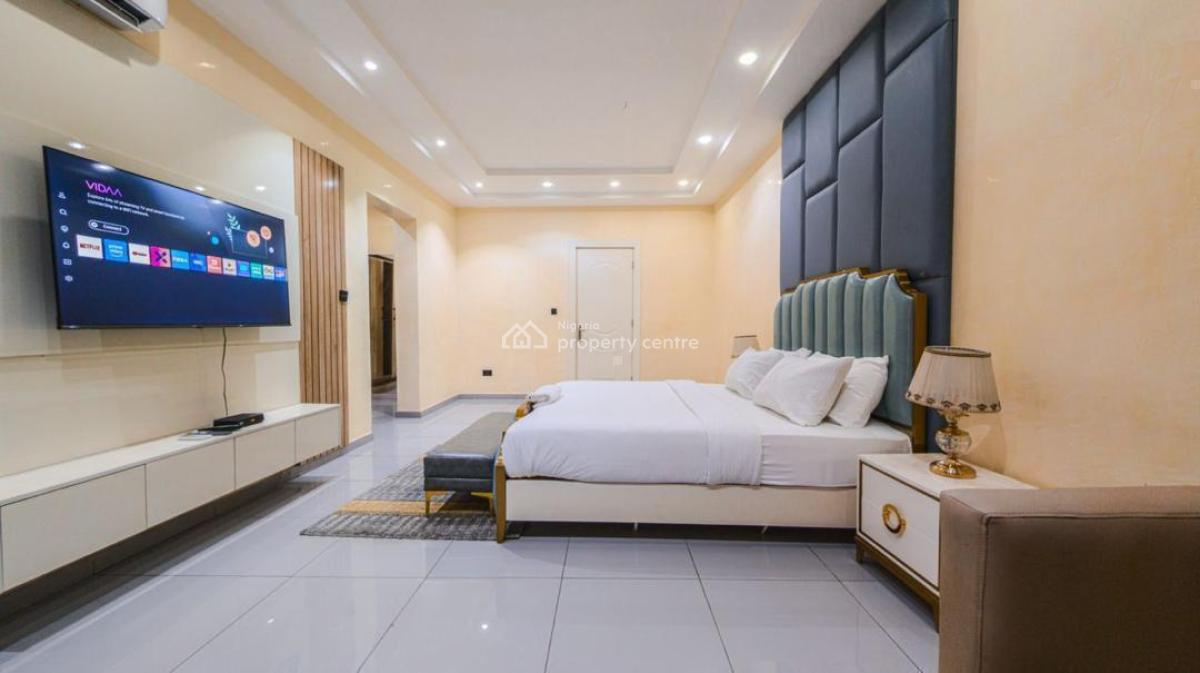 Modern 4br with Pool, Balcony & Sea View, Off Admiralty Way, Lekki Phase 1, Lekki, Lagos, Flat / Apartment Short Let