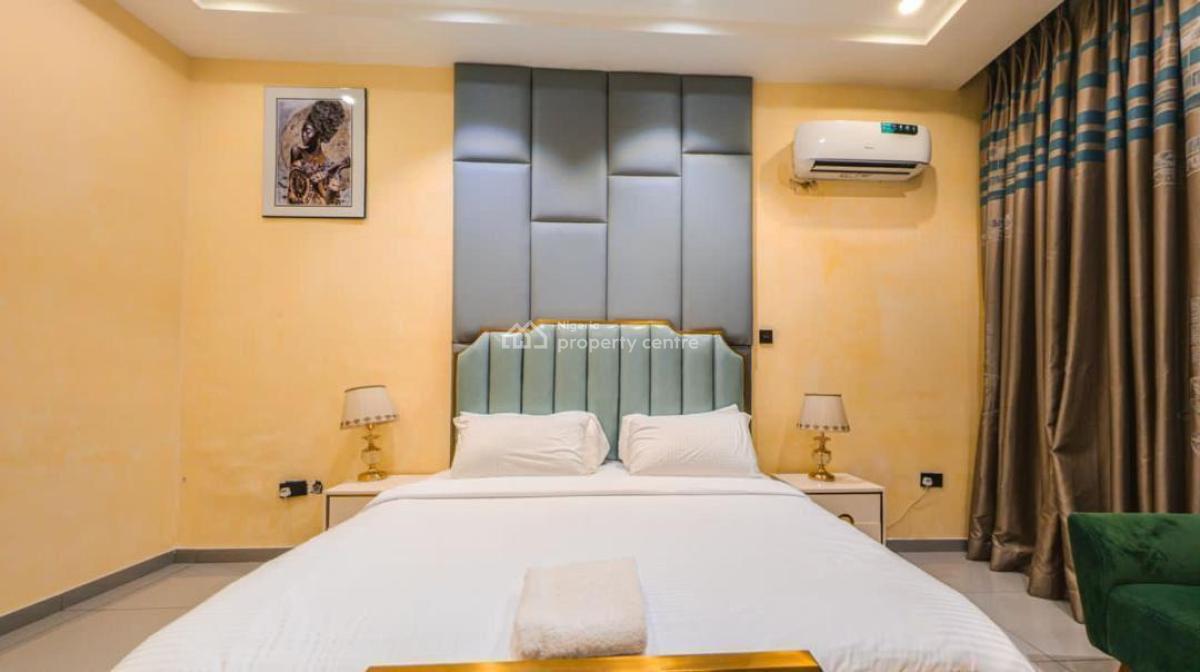 Modern 4br with Pool, Balcony & Sea View, Off Admiralty Way, Lekki Phase 1, Lekki, Lagos, Flat / Apartment Short Let