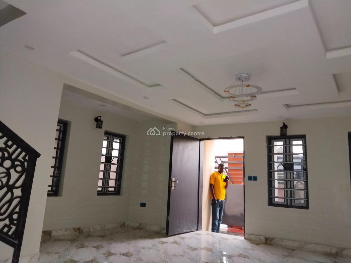 Lovely 3bedroom Duplex in a Peaceful Environment at Magboro, Magboro, Magboro, Ogun, Detached Duplex for Sale