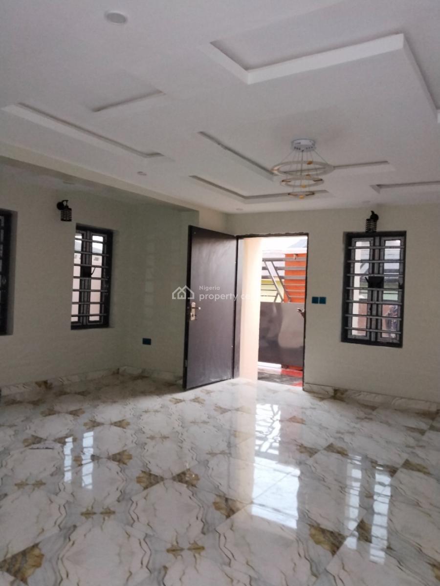 Lovely 3bedroom Duplex in a Peaceful Environment at Magboro, Magboro, Magboro, Ogun, Detached Duplex for Sale