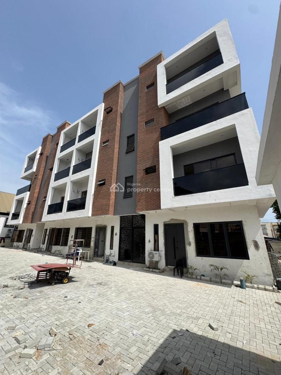 Family Friendly 3 Bedroom Maisonette with a Bq in a Secure Location, Lekki Phase 1, Lekki, Lagos, Flat / Apartment for Sale