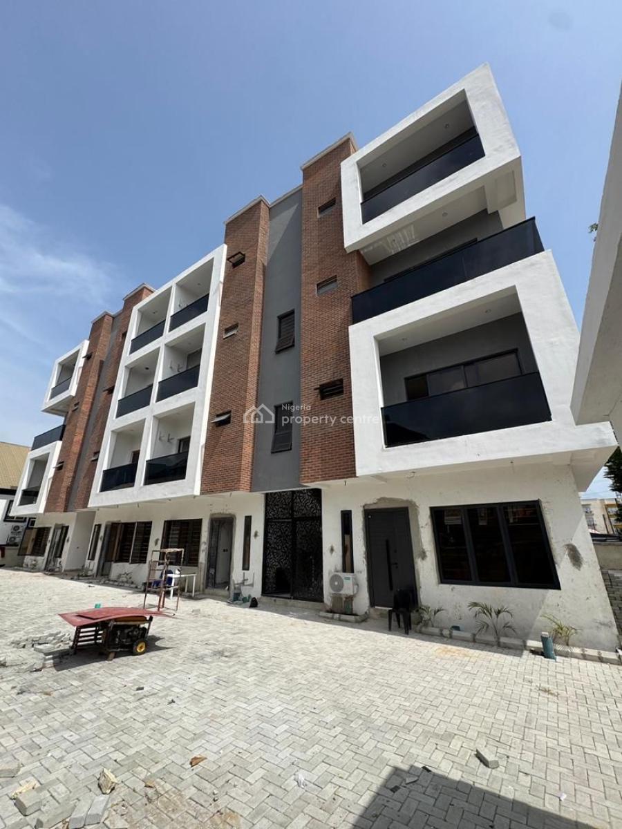 Family Friendly 3 Bedroom Maisonette with a Bq in a Secure Location, Lekki Phase 1, Lekki, Lagos, Flat / Apartment for Sale