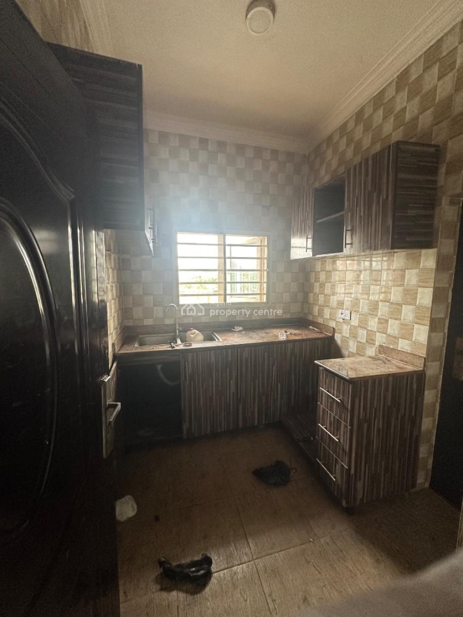 Well Finished Two Bedroom Flat, Phase 4, Kubwa, Abuja, Flat / Apartment for Rent
