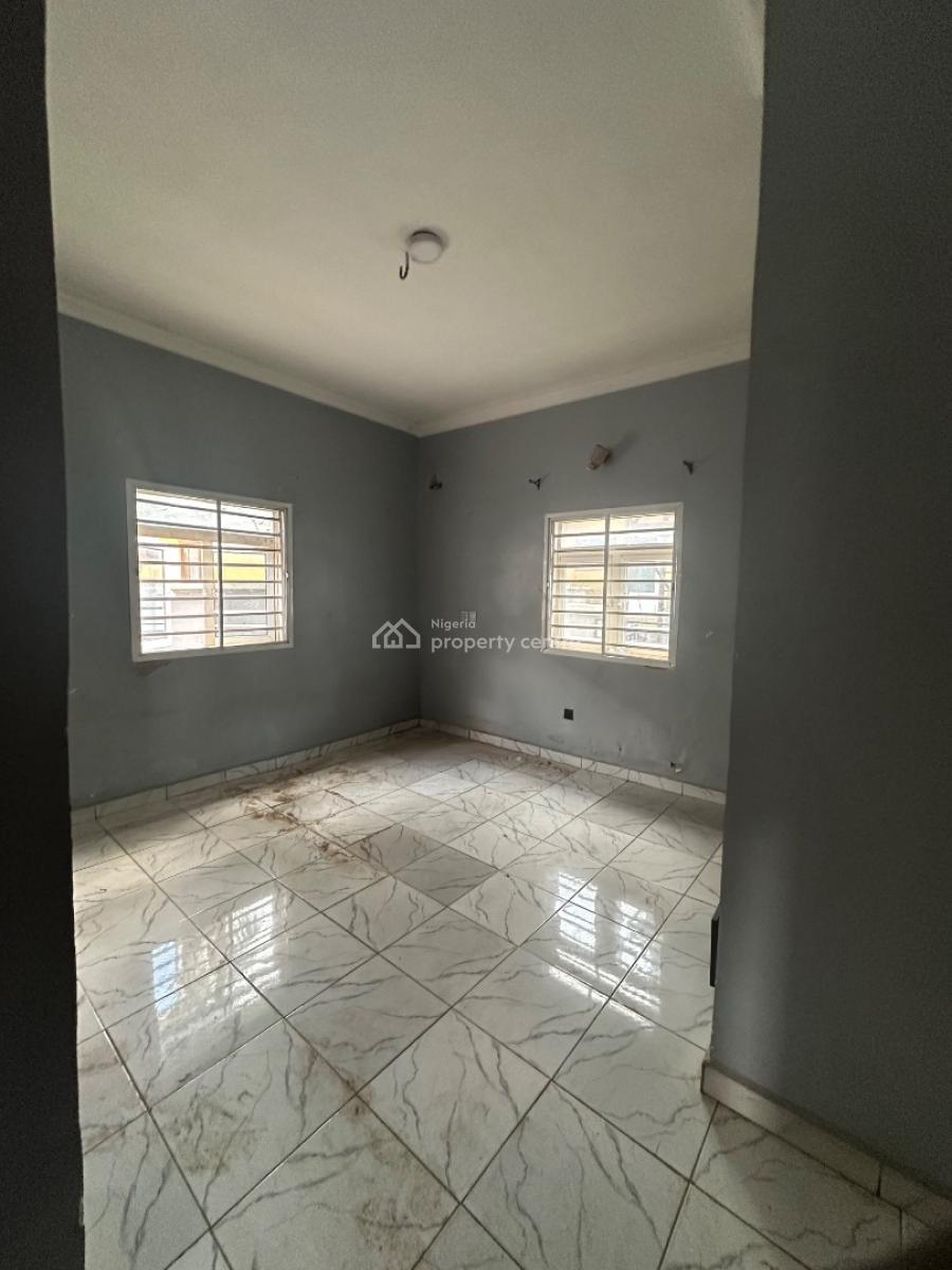 Well Finished Two Bedroom Flat, Phase 4, Kubwa, Abuja, Flat / Apartment for Rent