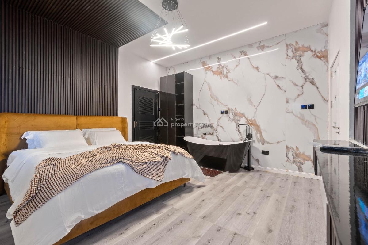 Beautiful One Bedroom Apartment with Swimming Pool & Ps5, Lekki Phase 1, Lekki, Lagos, Mini Flat (room and Parlour) Short Let