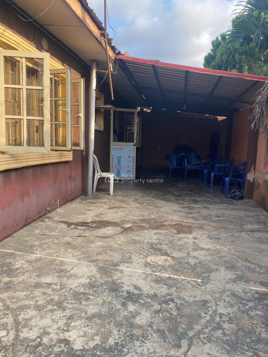 a Decent Bungalow, Jakande Gate, Oke Afa, Isolo, Lagos, Detached Bungalow for Sale