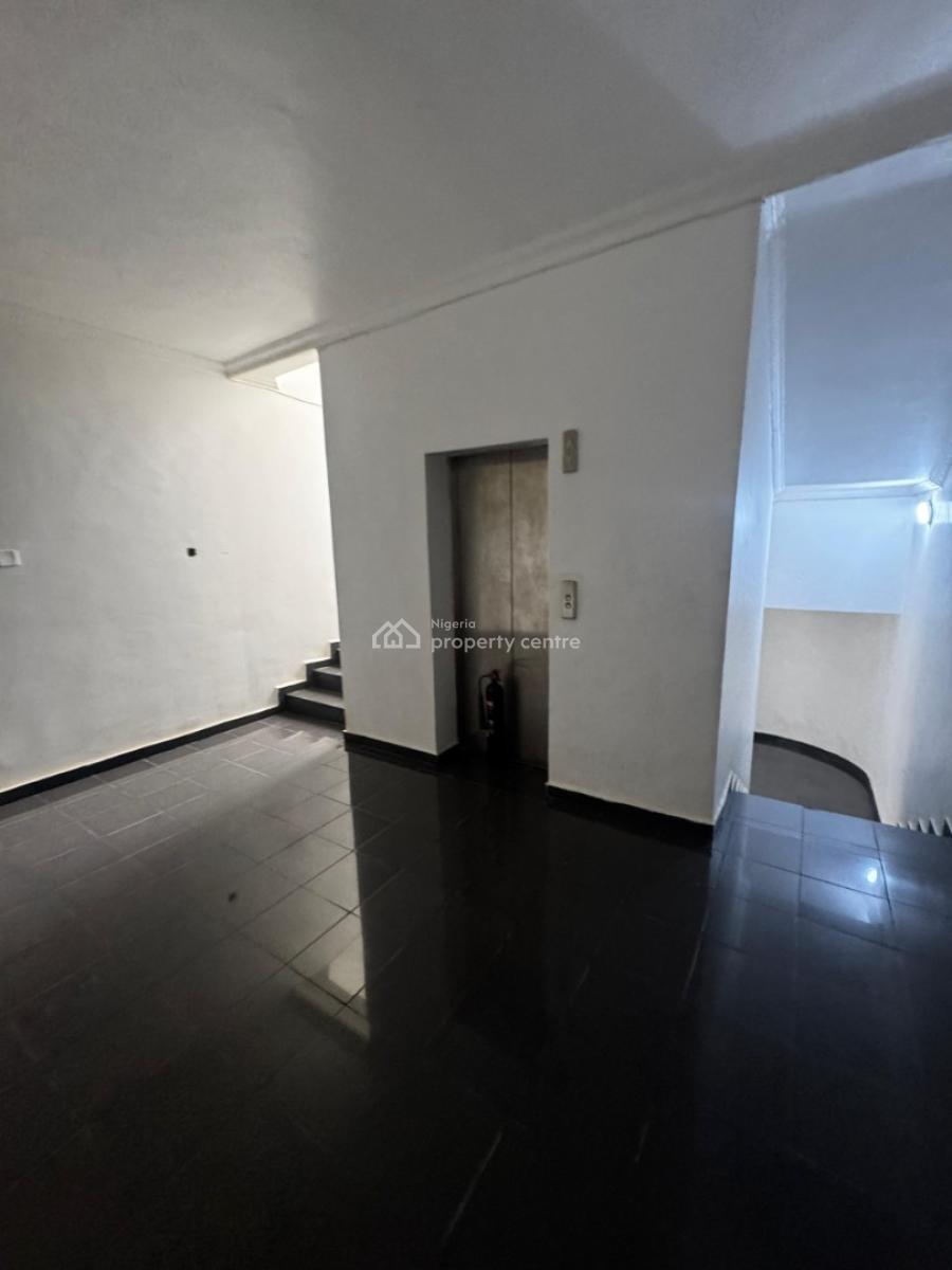 a Well-built Spacious & Serviced 3-bedroom Flat + 1bq, Off Ibb Way. ( Video Is Attached), Maitama District, Abuja, Flat / Apartment for Rent