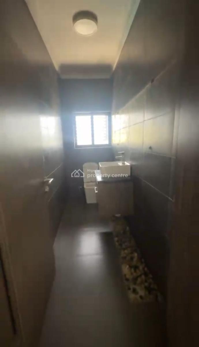 Spacious Service 3bedroom Flat with Bq,gen,elevator,swim/pool, Maitama Main(tarred Rd), Maitama District, Abuja, Flat / Apartment for Rent