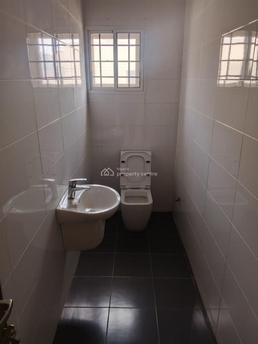 Spacious 3 Bedroom Flat (all Rooms En-suite), Furo Ezimora Street, Lekki Phase 1, Lekki, Lagos, House for Rent