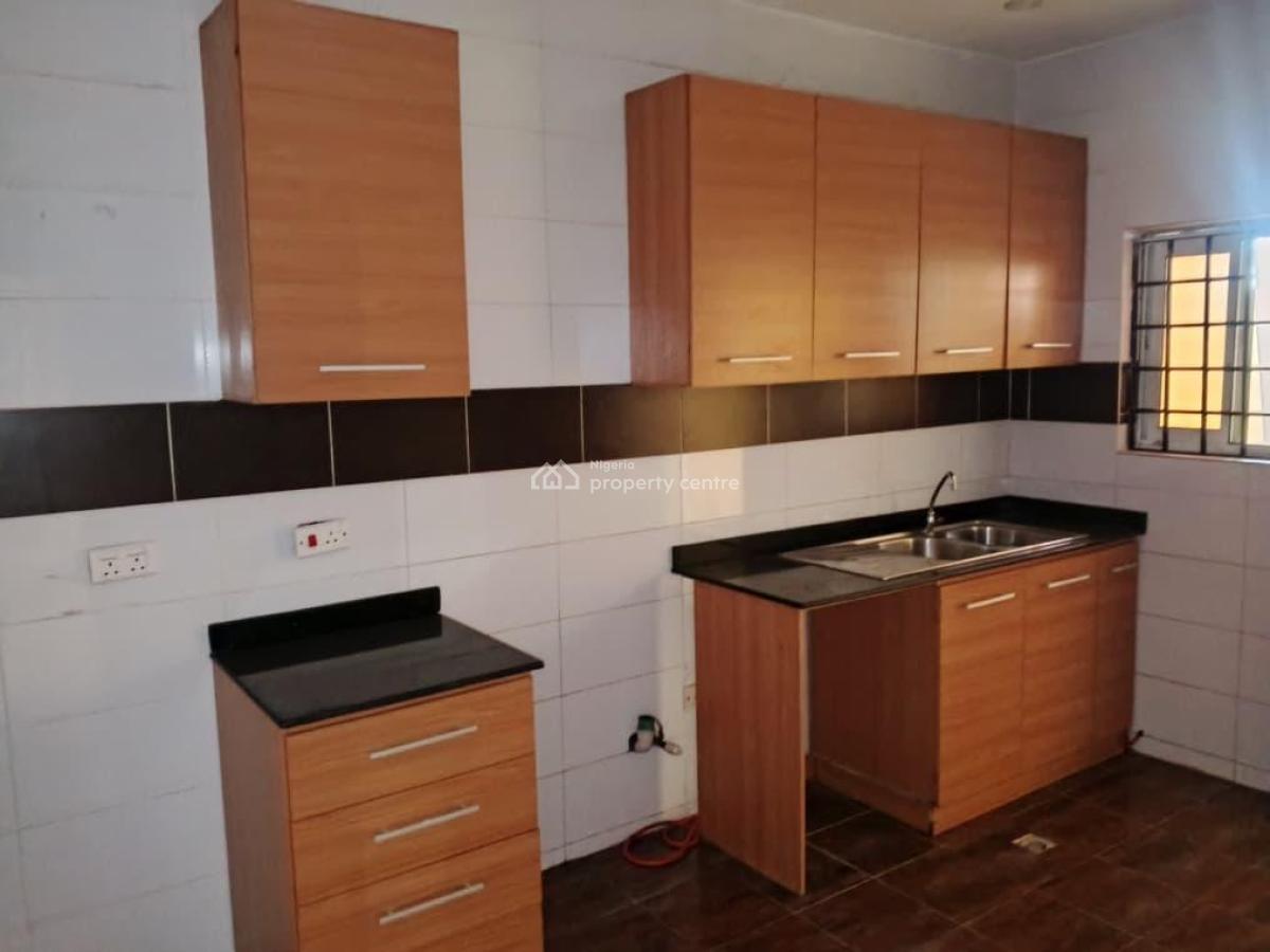 Spacious 3 Bedroom Flat (all Rooms En-suite), Furo Ezimora Street, Lekki Phase 1, Lekki, Lagos, House for Rent