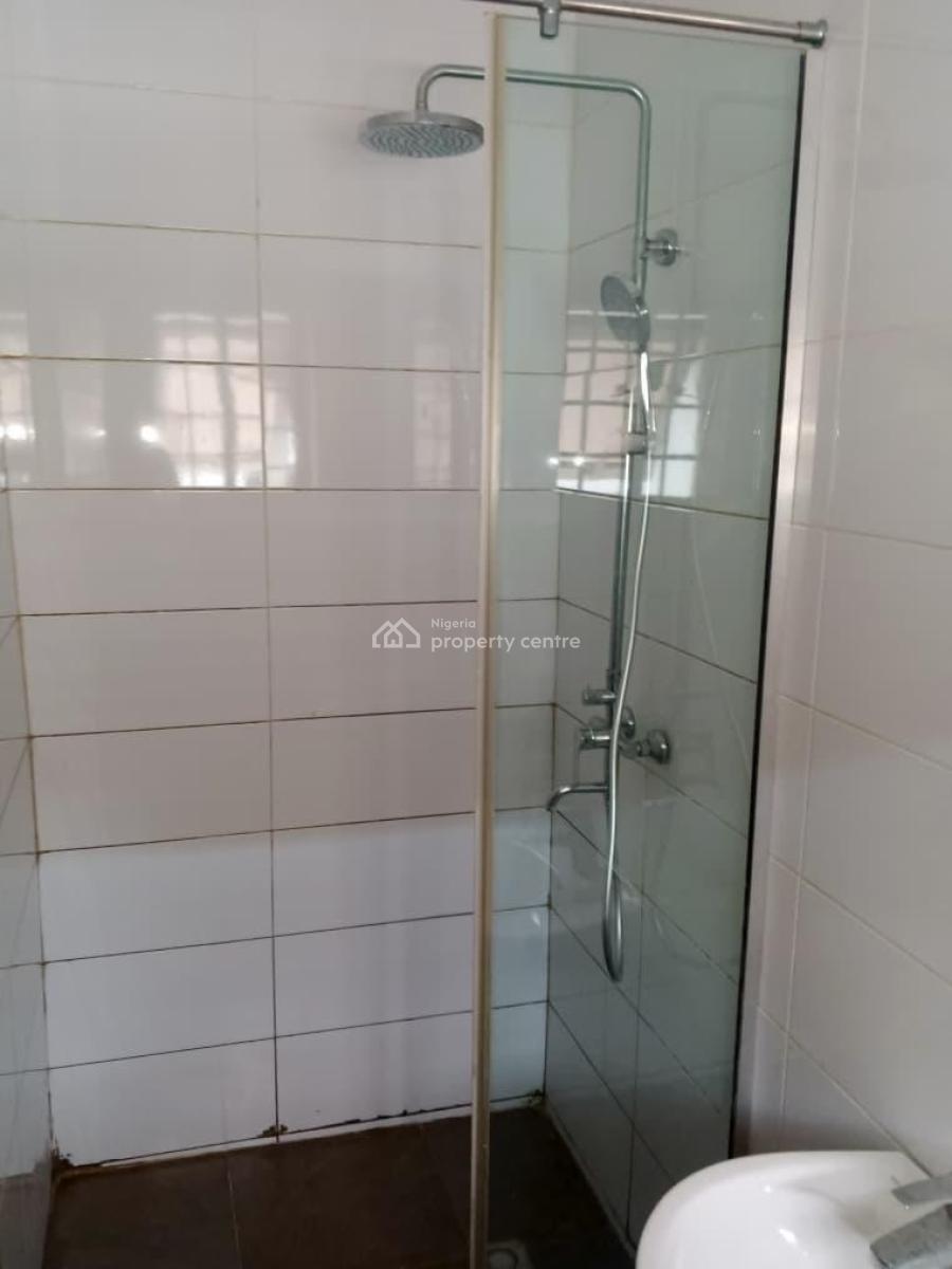 Spacious 3 Bedroom Flat (all Rooms En-suite), Furo Ezimora Street, Lekki Phase 1, Lekki, Lagos, House for Rent