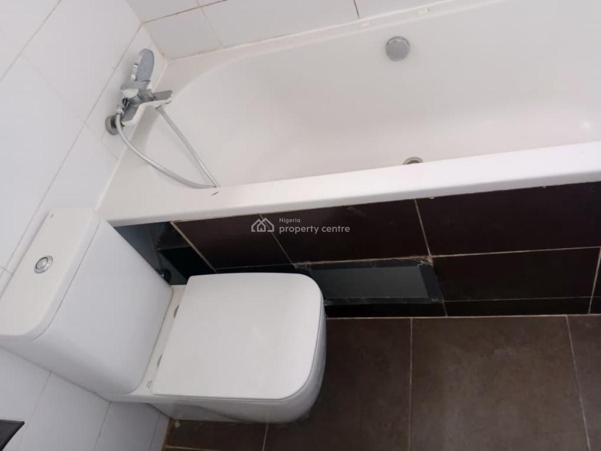 Spacious 3 Bedroom Flat (all Rooms En-suite), Furo Ezimora Street, Lekki Phase 1, Lekki, Lagos, House for Rent