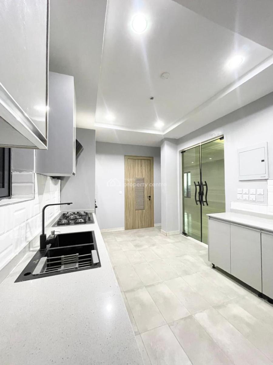 5 Bedroom Penthouse Maisonette  with Bq & Swimming Pool, Lekki Phase 1, Lekki, Lagos, Flat / Apartment for Sale