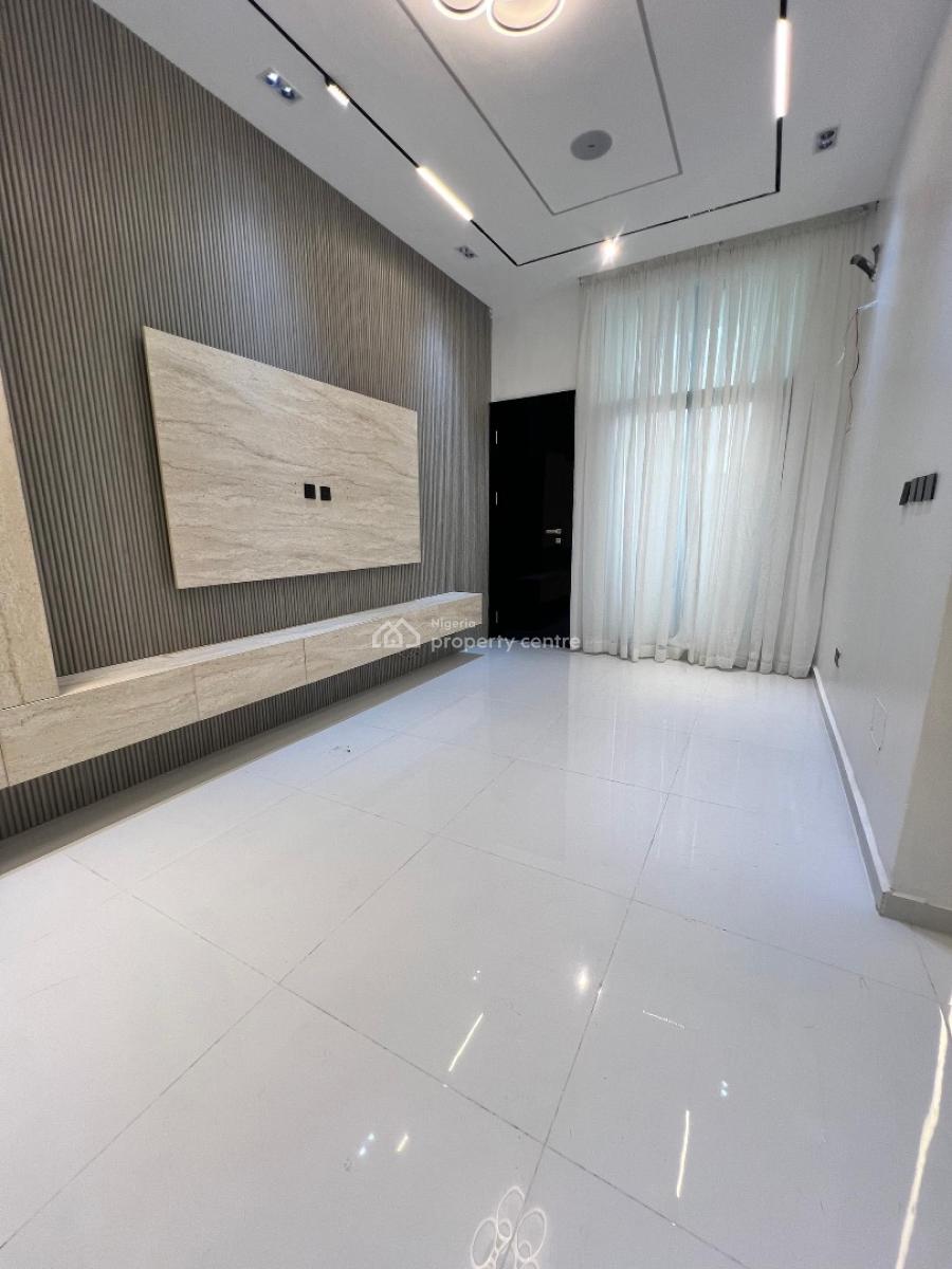 Experience Elegance and Comfort in This Beautifully Designed 5 Bedroom, a Perfect Home for Luxury Living and Long Term Value at Chevron, Lekki, Lagos, Detached Duplex for Sale