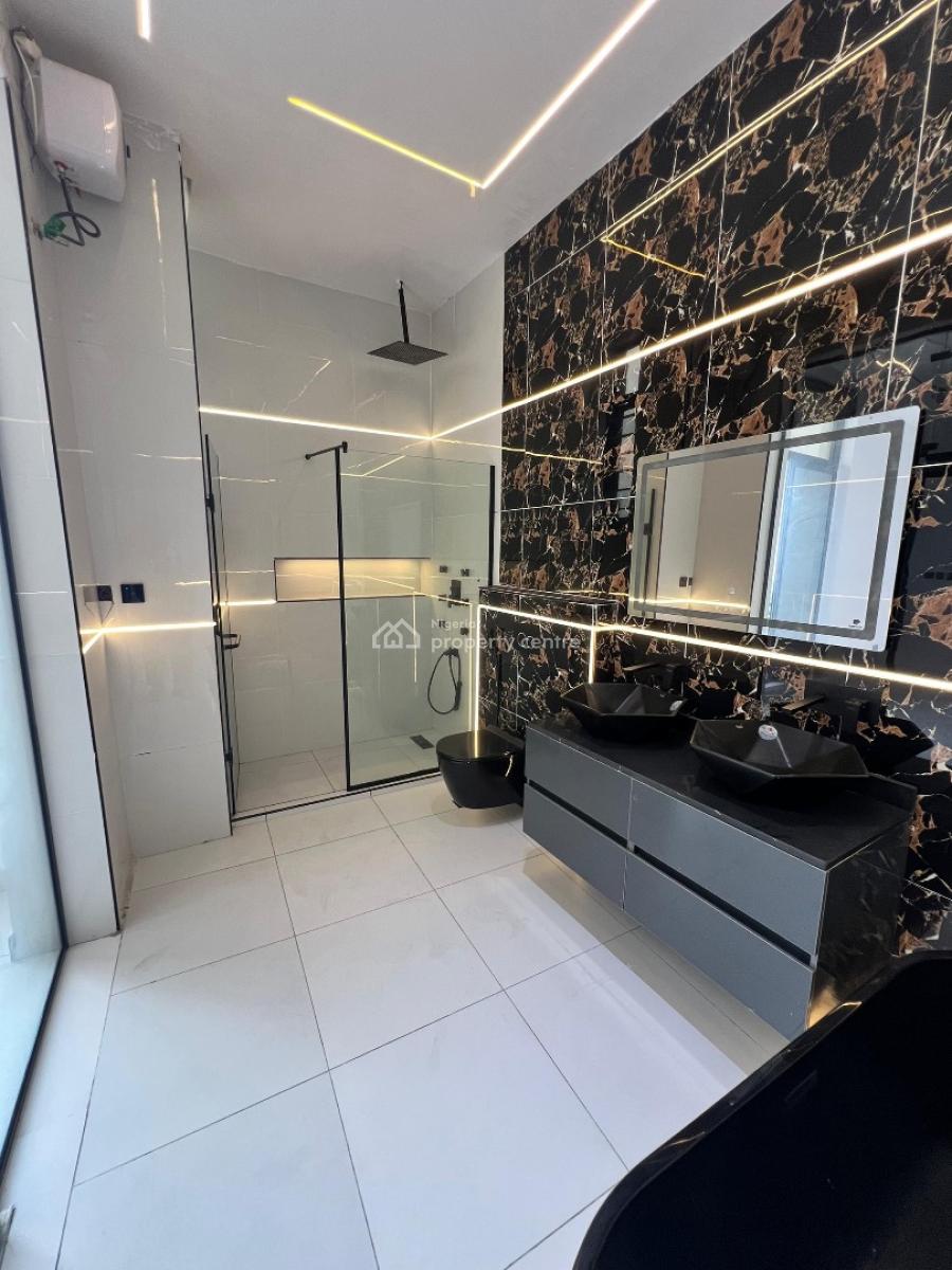Experience Comfort and Modern Family Living in This Stunning 5 Bedroom, a Perfect Blend of Style, Comfort and Long Term Value Chevron, Lekki, Lagos, Detached Duplex for Sale