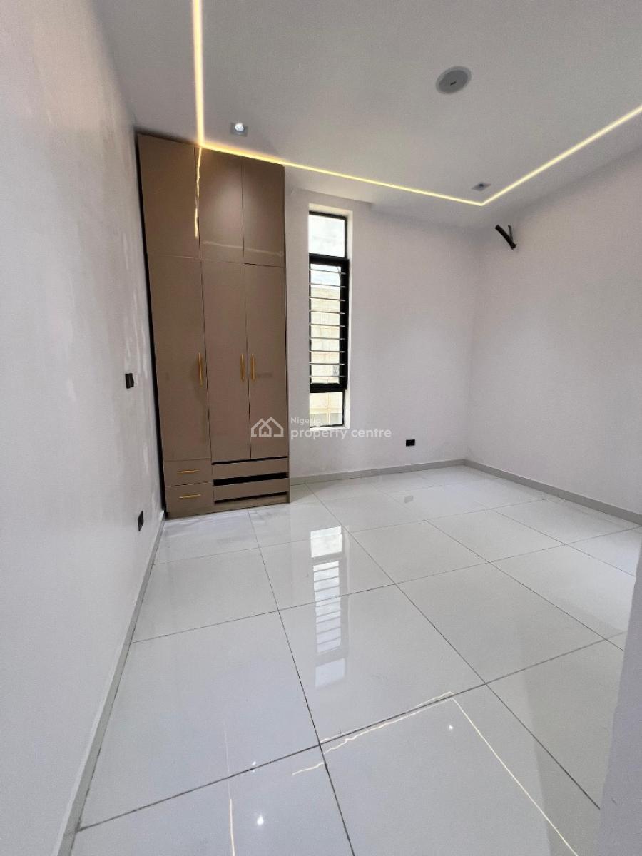 Experience Comfort and Modern Family Living in This Stunning 5 Bedroom, a Perfect Blend of Style, Comfort and Long Term Value Chevron, Lekki, Lagos, Detached Duplex for Sale
