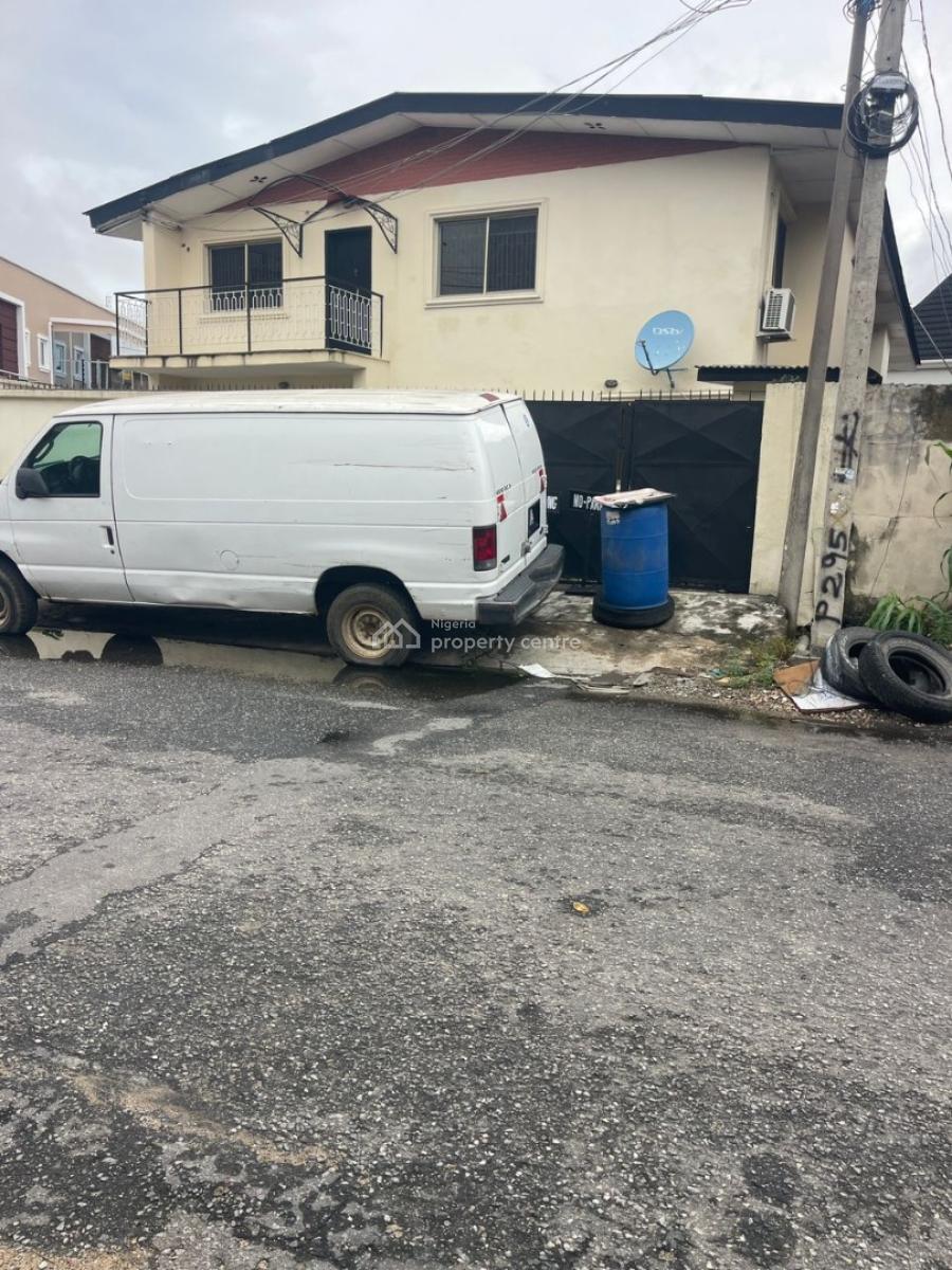 Nice Located 2 Wings 5bedroom with Bq in Surulere, Off Adelabu Road Surulere Lagos, Adelabu, Surulere, Lagos, Detached Duplex for Sale