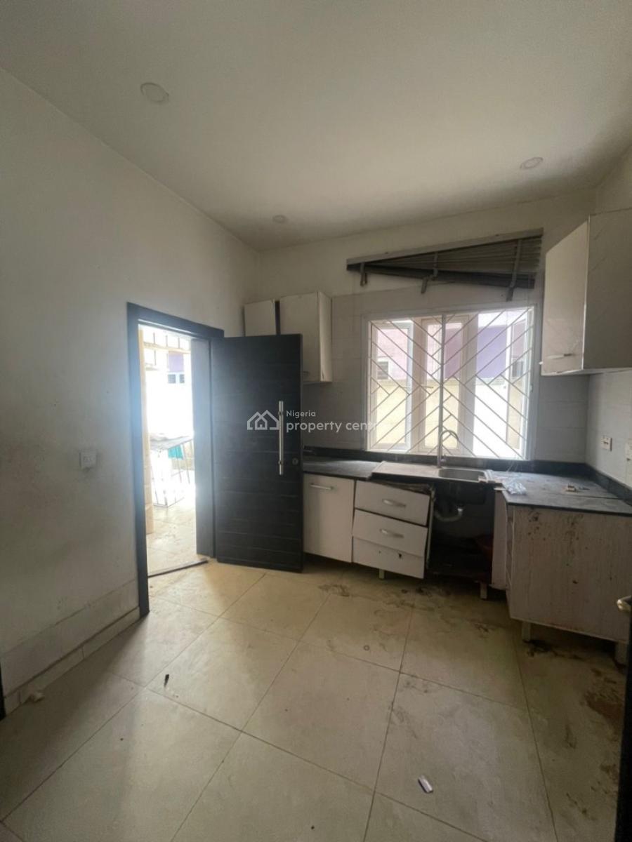 Beautiful 3 Bedroom Flat (all Rooms En-suite), Off T.f Kuboye, By Pinnacle Filling Station, Lekki Phase 1, Lekki, Lagos, House for Rent