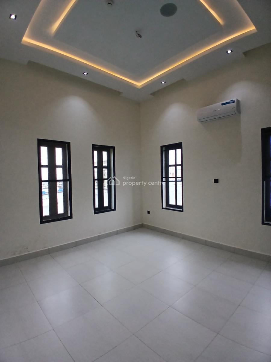 Serviced 3 Bedroom En-suite Flat with an Open Fully Fitted Kitchen/pan, Lekki Phase 1, Lekki, Lagos, Flat / Apartment for Rent