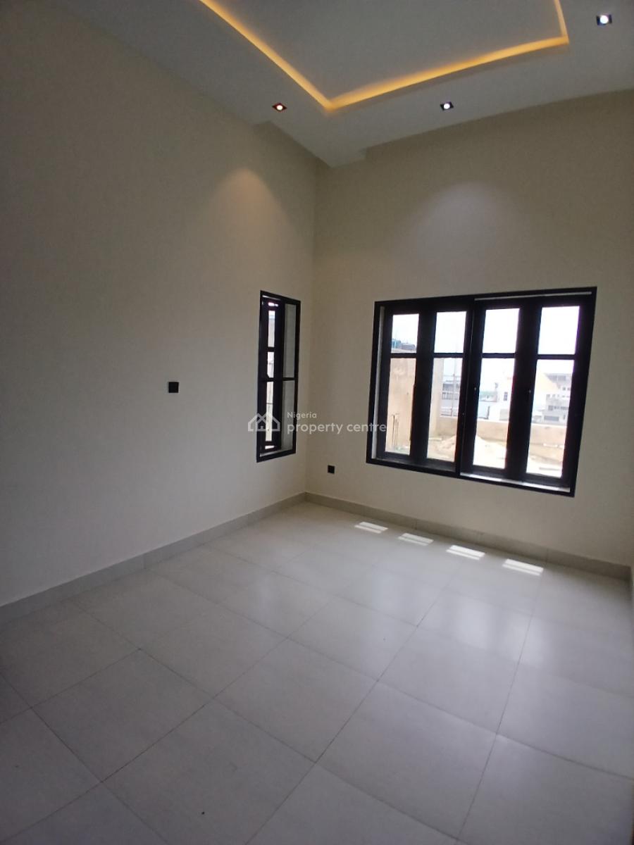 Serviced 3 Bedroom En-suite Flat with an Open Fully Fitted Kitchen/pan, Lekki Phase 1, Lekki, Lagos, Flat / Apartment for Rent