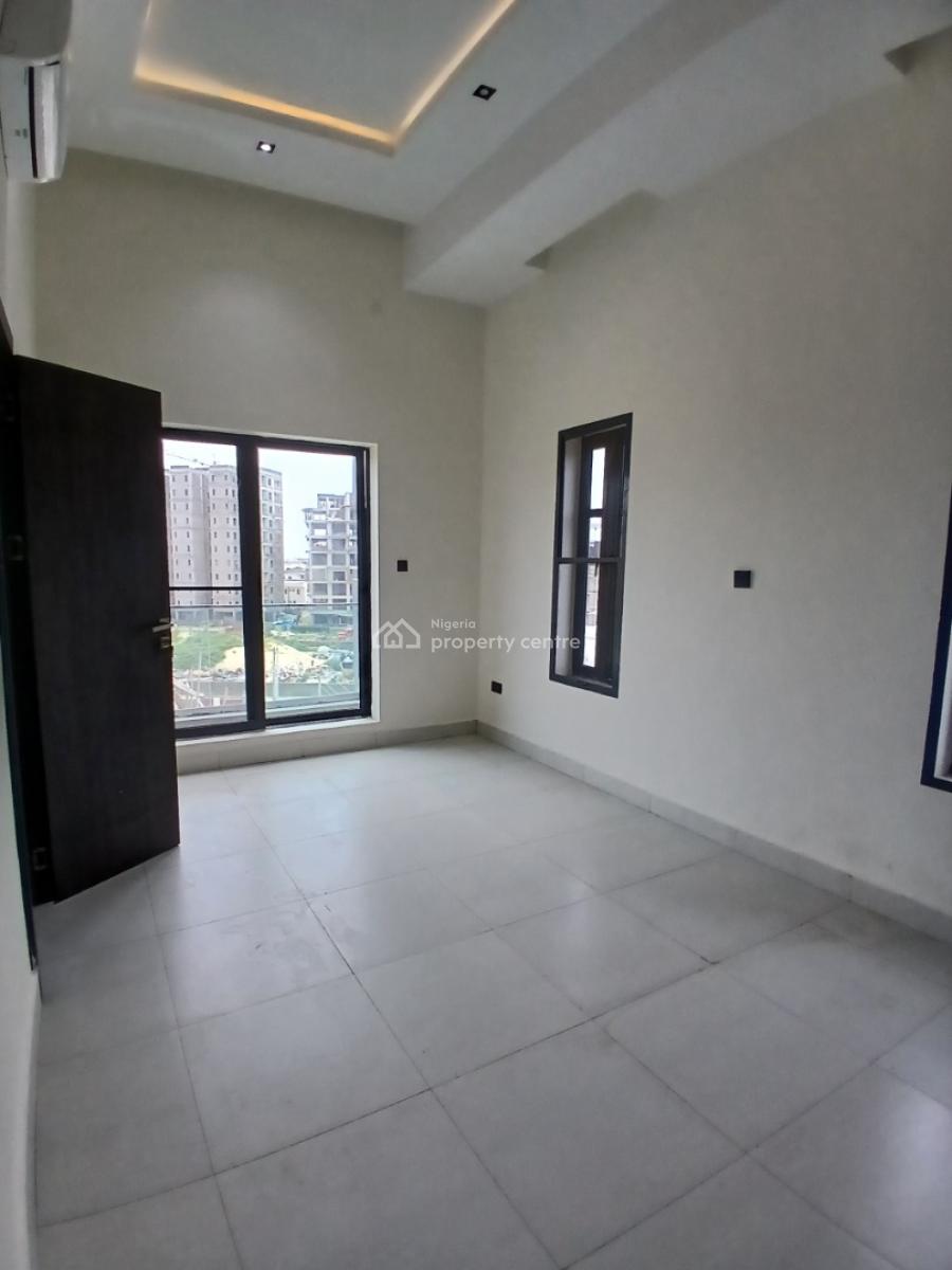 Serviced 3 Bedroom En-suite Flat with an Open Fully Fitted Kitchen/pan, Lekki Phase 1, Lekki, Lagos, Flat / Apartment for Rent