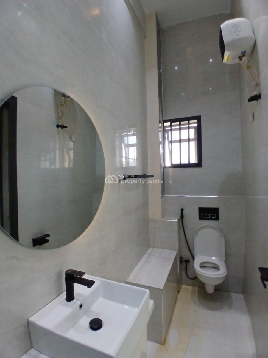 Serviced 3 Bedroom En-suite Flat with an Open Fully Fitted Kitchen/pan, Lekki Phase 1, Lekki, Lagos, Flat / Apartment for Rent
