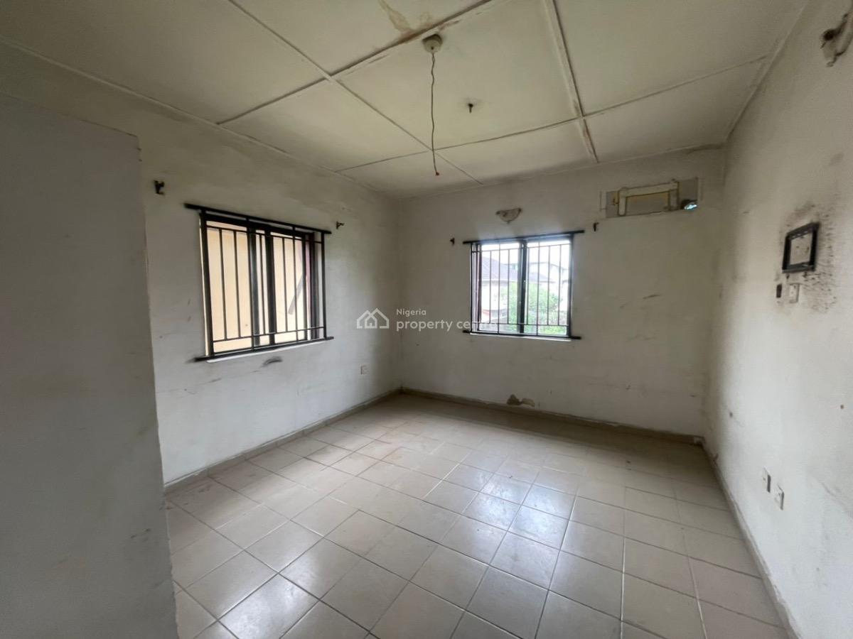 Beautiful 3 Bedroom Flat (upstairs), Off Providence Street, Lekki Phase 1, Lekki, Lagos, House for Rent