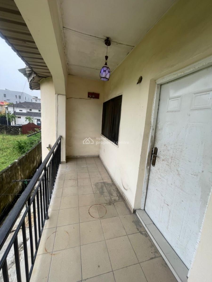 Beautiful 3 Bedroom Flat (upstairs), Off Providence Street, Lekki Phase 1, Lekki, Lagos, House for Rent