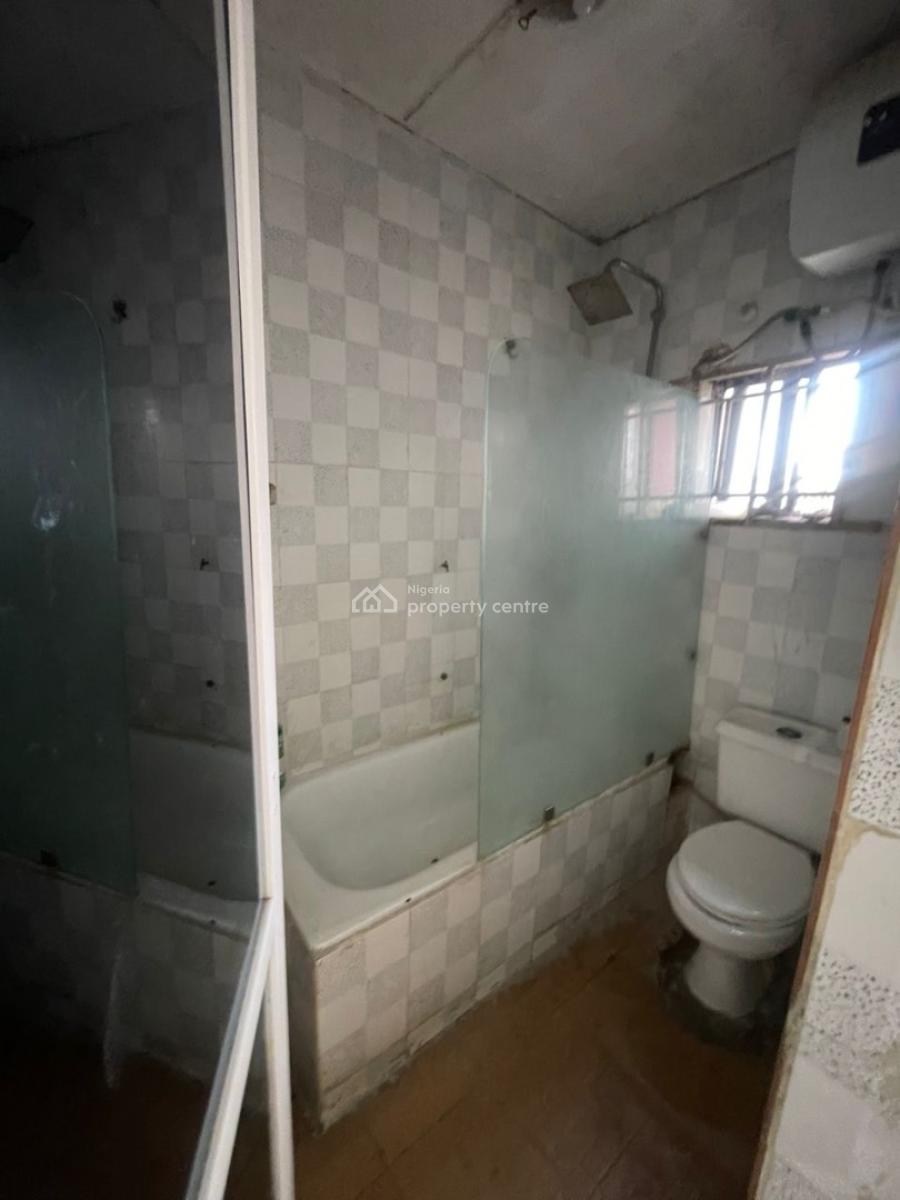 Beautiful 3 Bedroom Flat (upstairs), Off Providence Street, Lekki Phase 1, Lekki, Lagos, House for Rent
